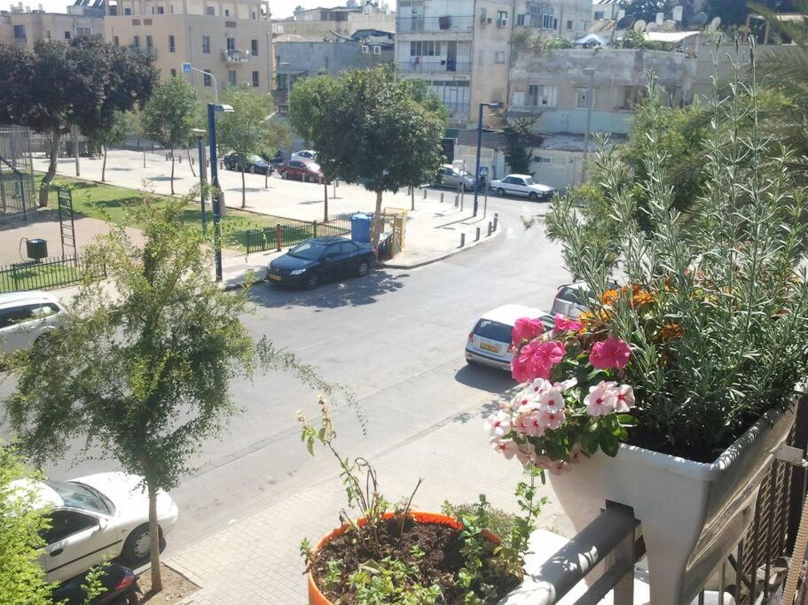 Spacious Jaffa Apt Near The Flea Market Тель-Авив Экстерьер фото